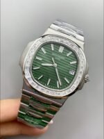 Patek Philippe Nautilus 5711 904L Steel 2023 Updated Mirror – Green Dial(1:1Super Clone) - Image 3