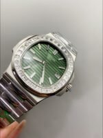 Patek Philippe Nautilus 5711 904L Steel 2023 Updated Mirror – Green Dial(1:1Super Clone) - Image 4