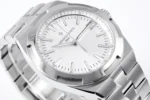 Vacheron Constantin Overseas 4500V Series – Silver Stainless Steel with Date Display - Image 5