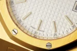 Audemars Piguet Royal Oak 15202 Gold - Image 5